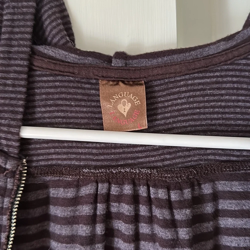 Language brand zip up - Picture 2 of 5
